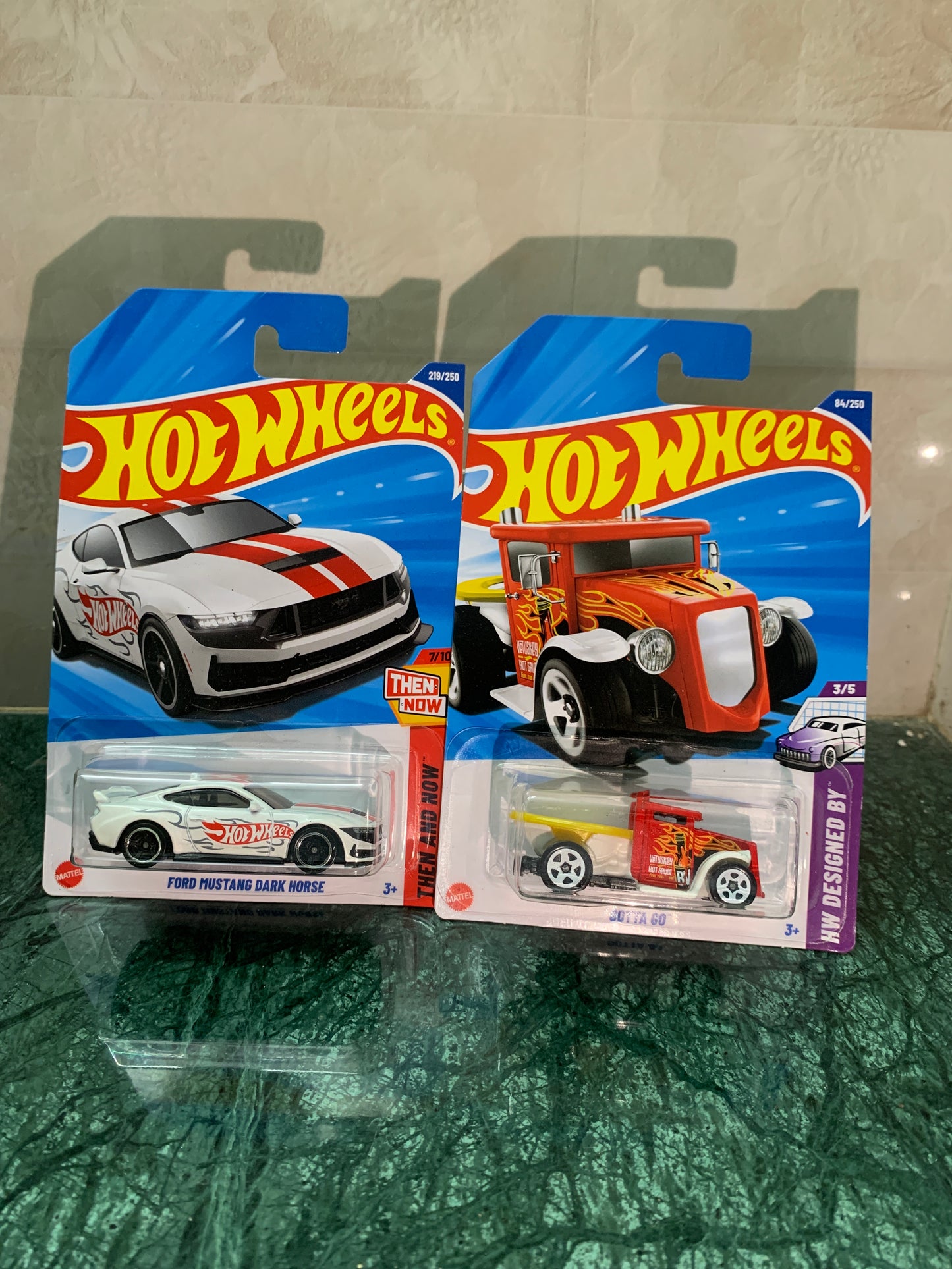 Ford Mustang Dark Horse & Cotta Go Combo