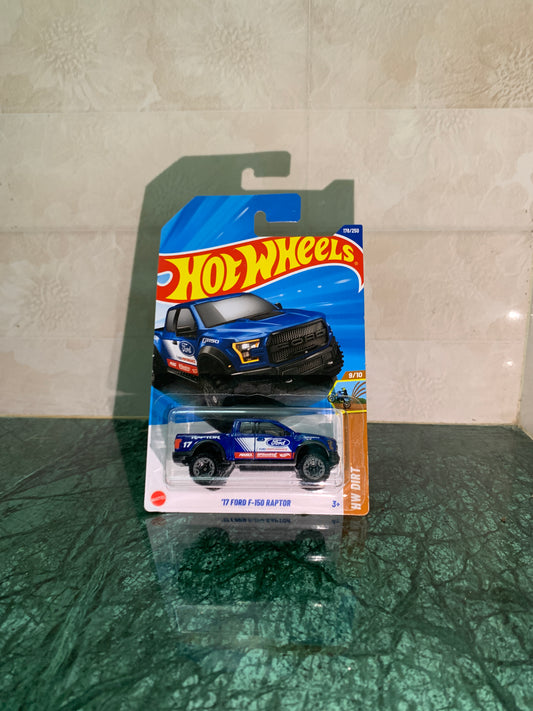17 Ford F-150 Raptor