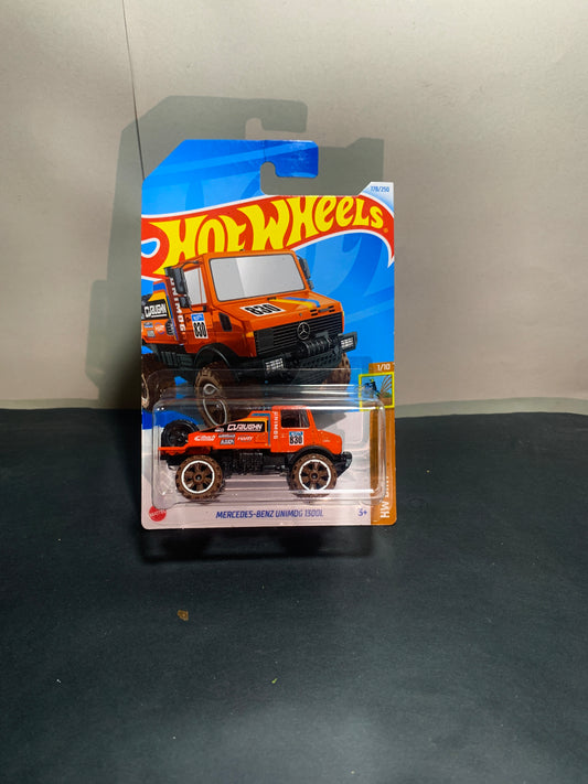 Mercedes-Benz Unimog 1300L