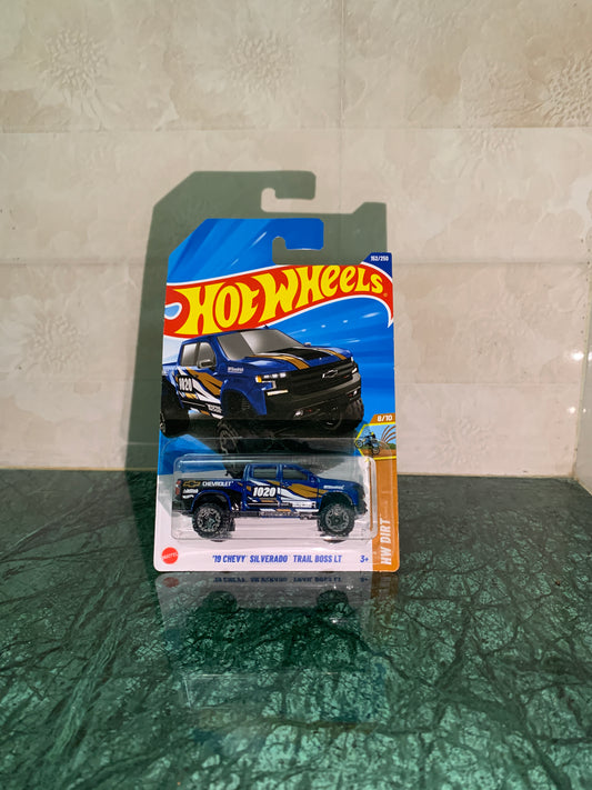 19 Chevy Silverado Trail Boss Lt