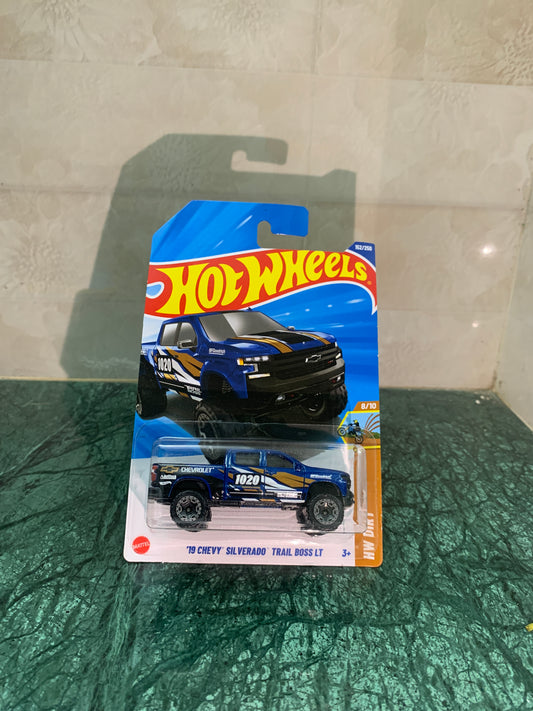 19 Chevy Silverado Trail Boss lt