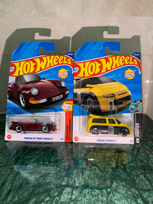 Porsche 911 Turbo Cabriolet & Renault Espace f1 Combo